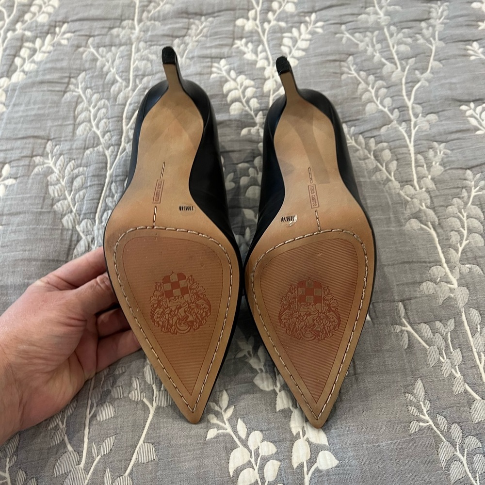 Shoes/ Heels/ Pumps, brand Vince Camuto, size 10, color black - Picture 6 of 15